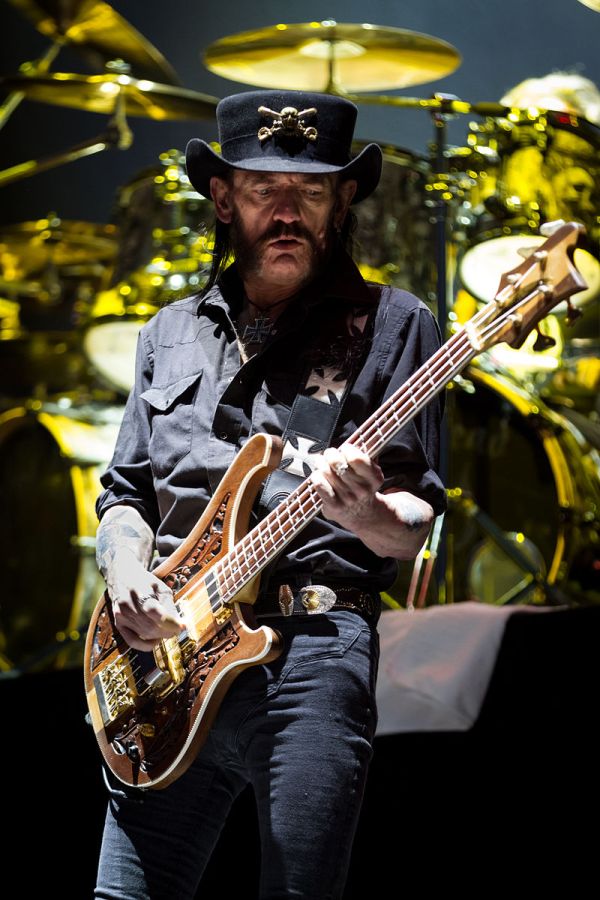 Wikipedia (https://en.wikipedia.org/wiki/Lemmy#Illness_and_death)