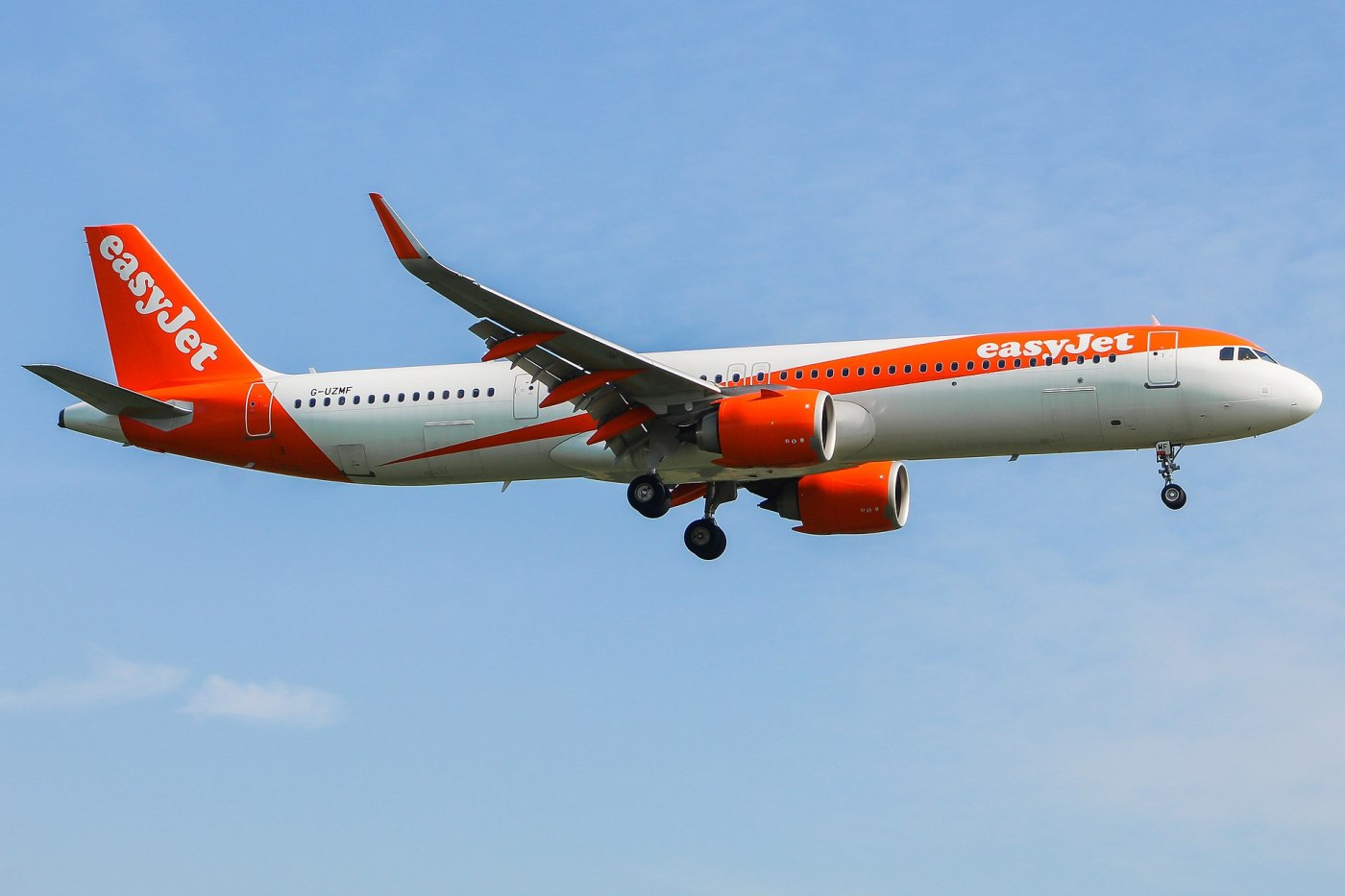 Wikipedia (https://en.wikipedia.org/wiki/EasyJet#Fleet)
