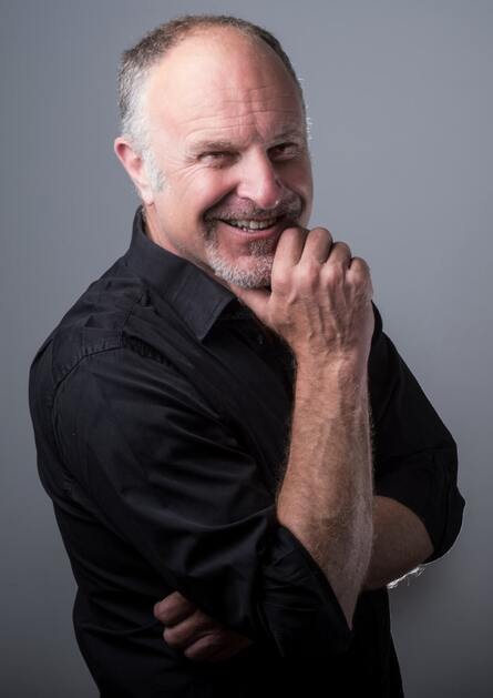 Grand Theatre Lancaster (https://lancastergrand.co.uk/shows/simon-evans-have-we-met/)